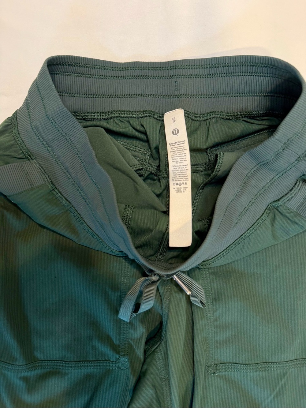 Lululemon Dance Studio Relaxed-Fit Mid-Rise Cargo Pant
Rainforest Green Size XS - Picture 6 of 16